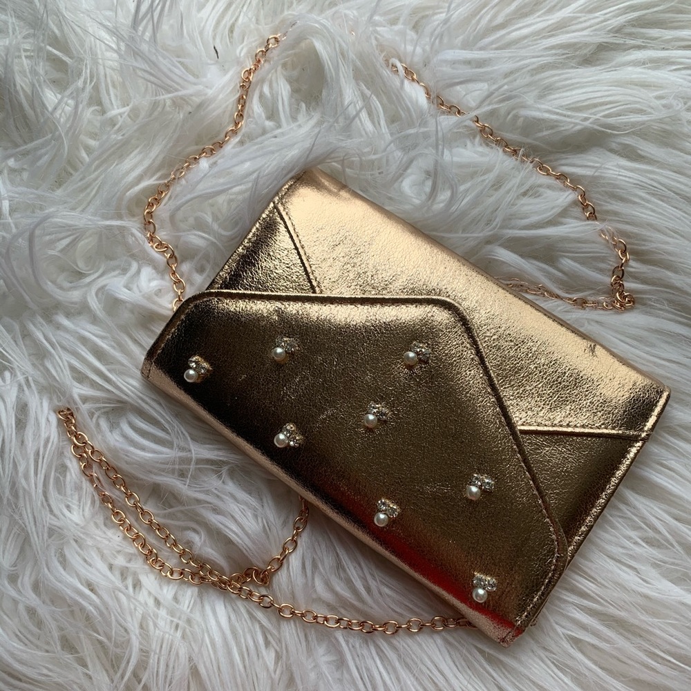 Rose Gold Bejeweled Clutch with chain strap - Picture 6 of 6